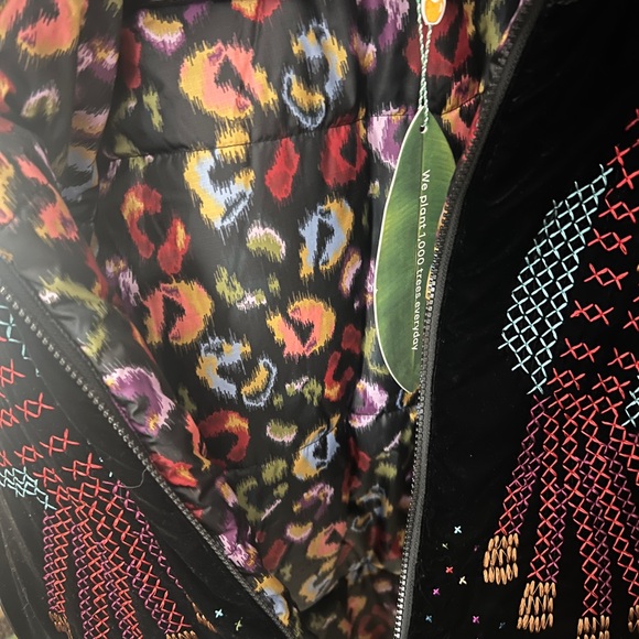 FARM Rio Multicolor Embroidered Jacket - Picture 10 of 10